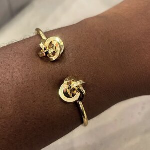 cjqkmfnuyxbjagf0lze0ljizljauntygkglqag9uztezldq7iglpuyayni42oybnemlwksac-30 She bangle