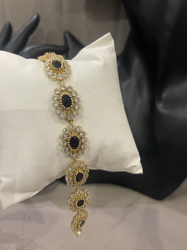 All stoned bracelet for ladies