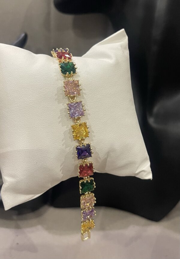 All stoned bracelet for ladies