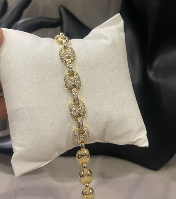 All stoned bracelet for ladies