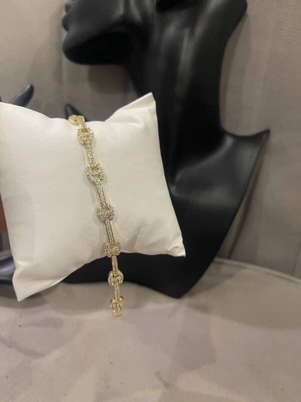 All stoned bracelet for ladies