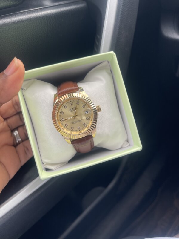Ladies leather watch