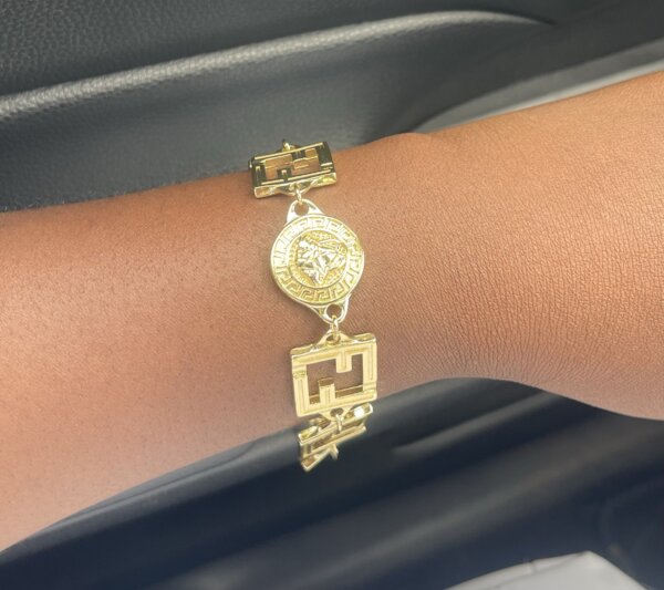 English gold bracelet